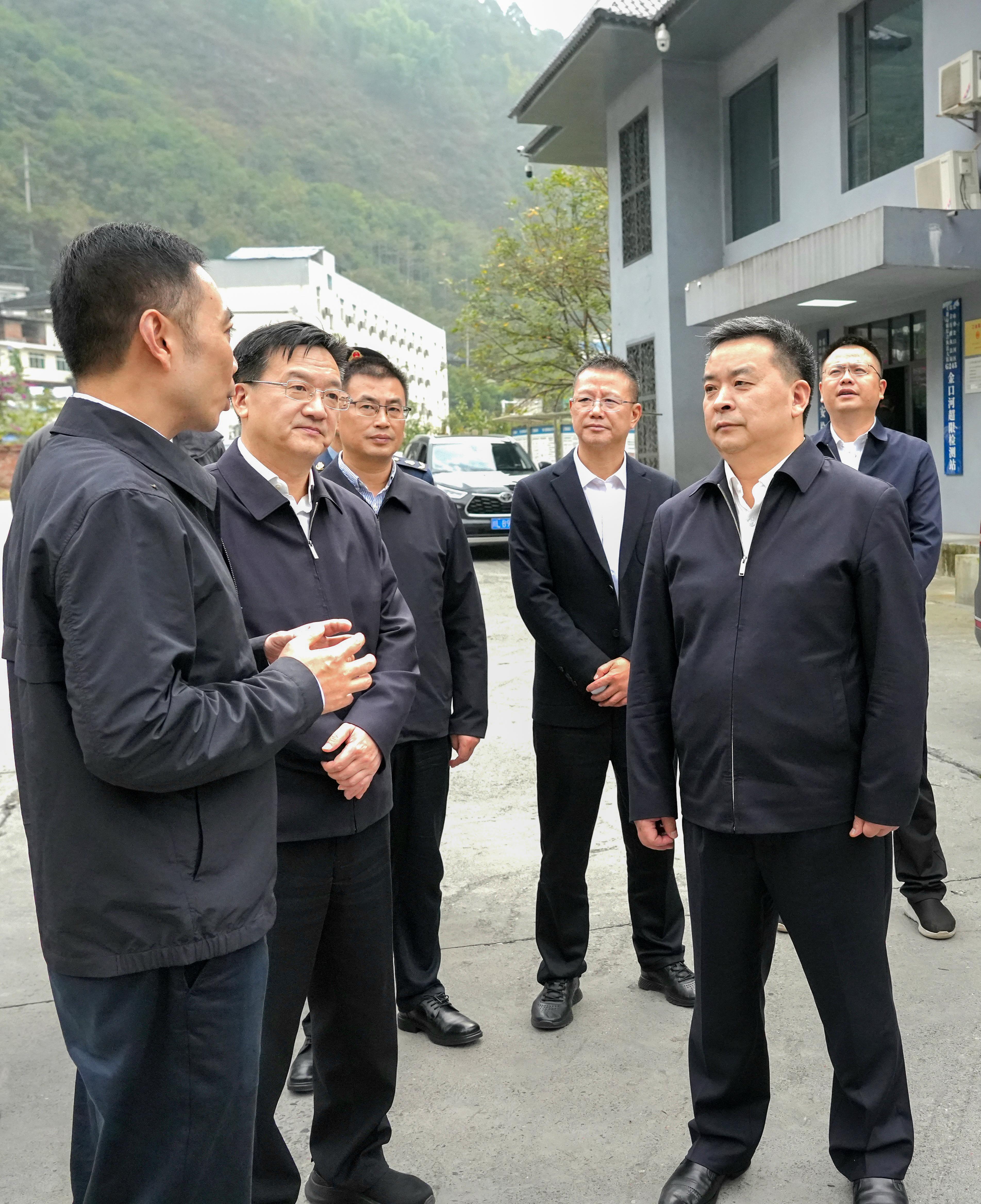 详细阅读:卢江(卢江良) 卢江(卢江良)